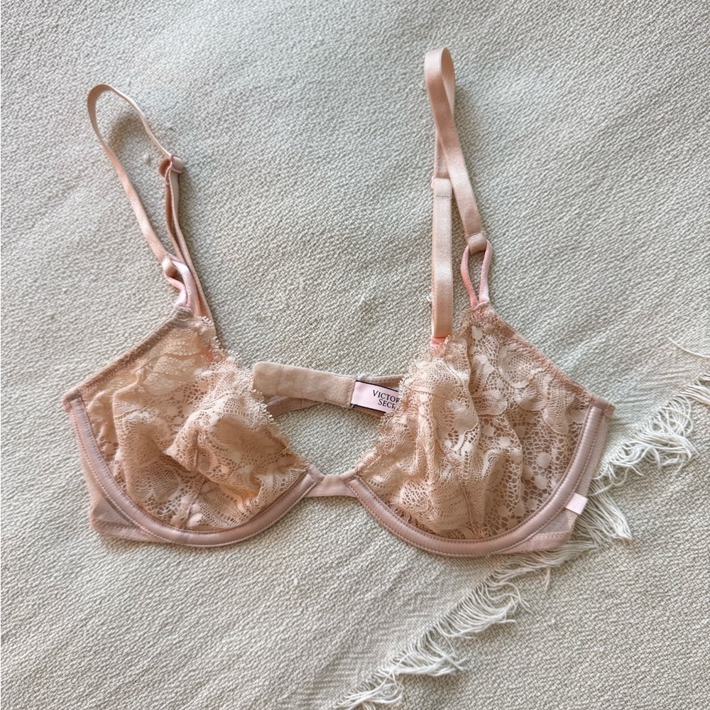 Victoria Secret lace bra.